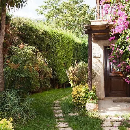Kalimera Archanes Village מלון